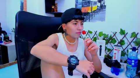 Snapshot of im_mathias chatting on 11-23-25, 04:07 mathias online show from 11-23-25, 04:07