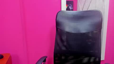 Snapshot of im_mathias chatting on 11-26-25, 05:41 mathias online show from 11-26-25, 05:41