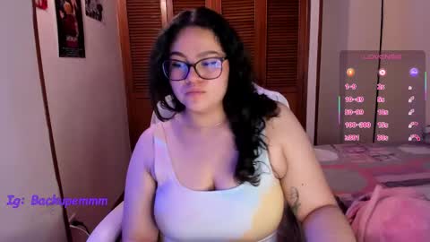 mei mei uwu online show from 11-19-25, 07:58