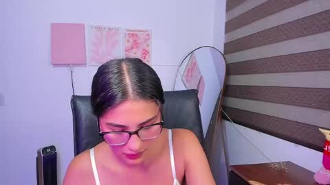 Snapshot of im_miia chatting on 05-16-26, 02:52 Mia online show from 05-16-26, 02:52