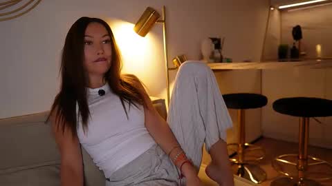 Snapshot of im_milla chatting on 11-26-25, 05:03 Milla online show from 11-26-25, 05:03