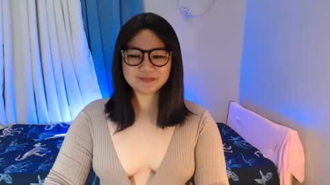 Snapshot of im_ur_cutiewife chatting on 09-11-25, 10:32 cherryl online show from 09-11-25, 10:32
