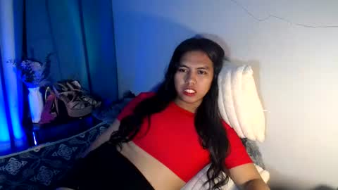 Snapshot of im_ur_girl_demure chatting on 07-09-26, 08:13 kyline online show from 07-09-26, 08:13
