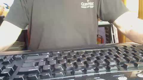 Aussie Guy online show from 01-12-25, 11:47