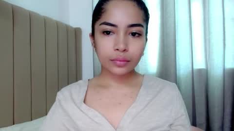Snapshot of imbabyasian chatting on 05-11-26, 12:49 Baby online show from 05-11-26, 12:49