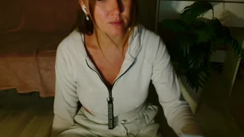 Carrie online show from 04-16-26, 03:13