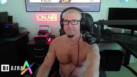 Snapshot of imdjazra chatting on 12-27-24, 03:26 DJ Azra online show from 12-27-24, 03:26