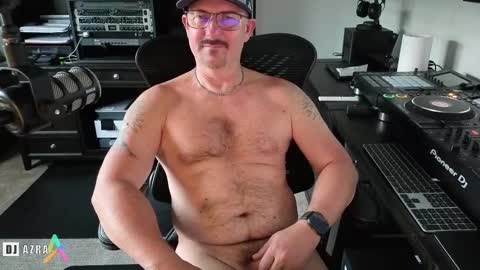 Snapshot of imdjazra chatting on 10-06-25, 12:52 DJ Azra online show from 10-06-25, 12:52