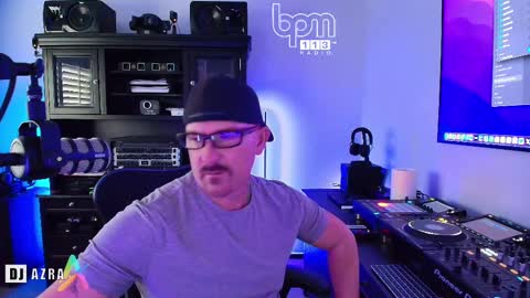 Snapshot of imdjazra chatting on 10-10-25, 12:53 DJ Azra online show from 10-10-25, 12:53