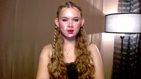 Mika online show from 12-04-25, 02:04