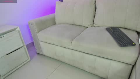 Snapshot of imkrystall chatting on 01-12-25, 12:07 Krystall online show from 01-12-25, 12:07