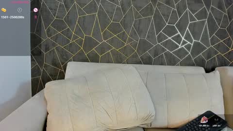 Snapshot of imkrystall chatting on 02-04-25, 11:38 Krystall online show from 02-04-25, 11:38