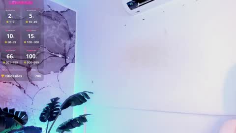 Snapshot of imleana chatting on 12-10-24, 07:00 Leana online show from 12-10-24, 07:00