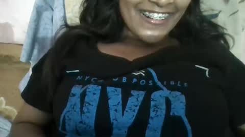 Snapshot of imlovelyrose chatting on 02-16-25, 01:49 ROSE online show from 02-16-25, 01:49