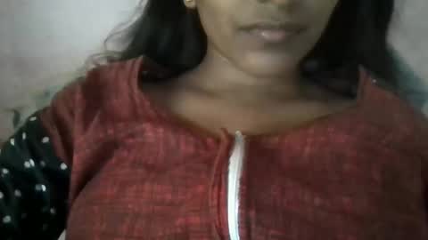 Snapshot of imlovelyrose chatting on 03-01-25, 09:51 ROSE online show from 03-01-25, 09:51