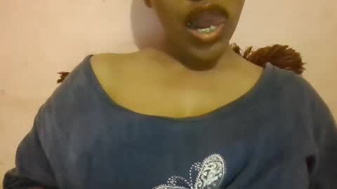 Snapshot of imlovelyrose chatting on 03-04-25, 05:34 ROSE online show from 03-04-25, 05:34