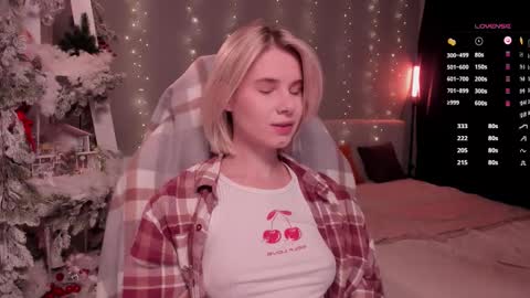 Mia online show from 12-22-25, 10:01