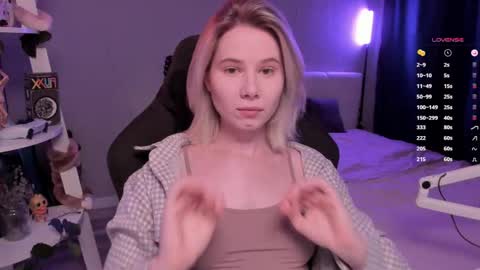 Mia online show from 03-13-26, 10:55