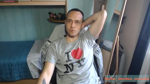 Snapshot of imsimo chatting on 05-20-26, 03:51 Simo online show from 05-20-26, 03:51