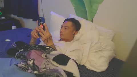 Snapshot of imtooolegit chatting on 10-24-25, 09:17 pYDeYLoC online show from 10-24-25, 09:17