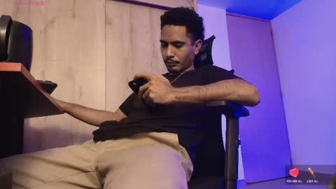 Daniel   thumb up me please its important Im new INDEPENDENT MODEL online show from 04-16-26, 05:41