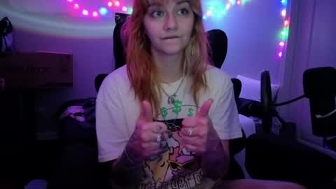 Snapshot of inarafoxxx chatting on 05-19-26, 01:33 Inarafoxx online show from 05-19-26, 01:33