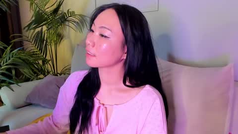 Snapshot of inari__okami chatting on 12-15-24, 04:18 INARI online show from 12-15-24, 04:18