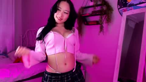 Snapshot of inari__okami chatting on 03-08-25, 09:08 INARI online show from 03-08-25, 09:08