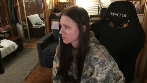 Snapshot of incognitoqueen chatting on 06-16-26, 03:53 Carter online show from 06-16-26, 03:53