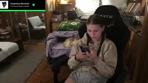 Snapshot of incognitoqueen chatting on 07-10-26, 04:06 Carter online show from 07-10-26, 04:06