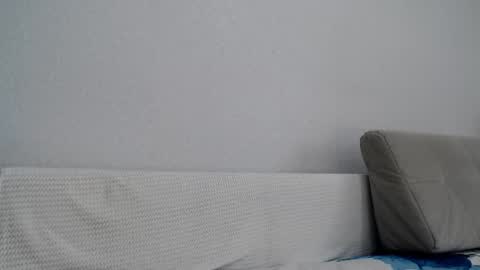 Snapshot of increible_della chatting on 02-21-25, 06:18 Della online show from 02-21-25, 06:18