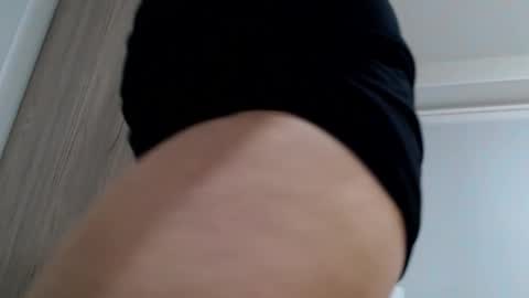 Snapshot of increible_della chatting on 10-16-25, 05:03 Della online show from 10-16-25, 05:03