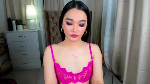 Snapshot of indestructabletrixie chatting on 12-18-24, 01:12 indestructabletrixie online show from 12-18-24, 01:12