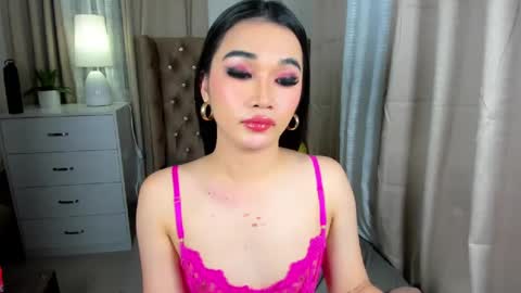 Snapshot of indestructabletrixie chatting on 12-19-24, 01:18 indestructabletrixie online show from 12-19-24, 01:18