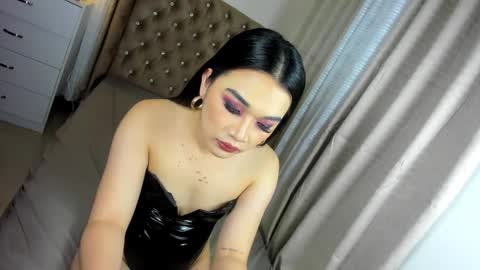 Snapshot of indestructabletrixie chatting on 12-29-24, 10:45 indestructabletrixie online show from 12-29-24, 10:45