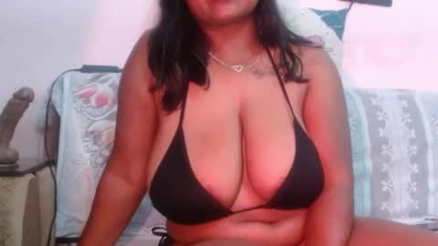 Snapshot of indian_goddess9 chatting on 01-27-25, 11:43 Parul online show from 01-27-25, 11:43