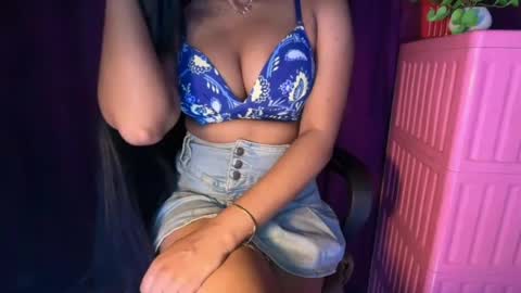 Raya  online show from 04-18-26, 07:07