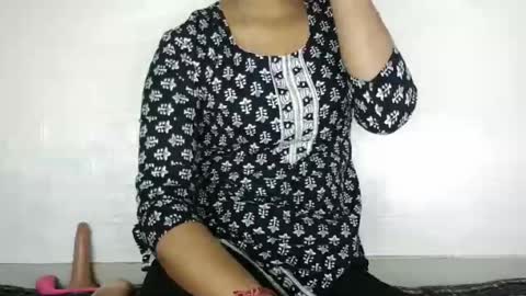 Snapshot of indian_saanvi chatting on 07-04-26, 03:02 Saanu online show from 07-04-26, 03:02