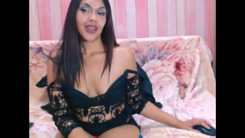 Snapshot of indiandesire4u69 chatting on 09-25-25, 09:07 Lia online show from 09-25-25, 09:07