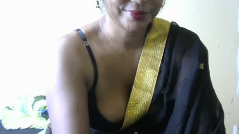 Snapshot of indiandreams_ chatting on 07-02-26, 02:45 Palavi online show from 07-02-26, 02:45