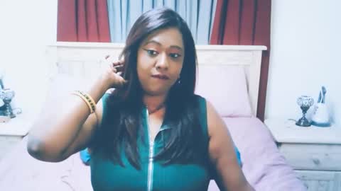 Snapshot of indianlust69 chatting on 10-28-25, 08:55 Amy online show from 10-28-25, 08:55