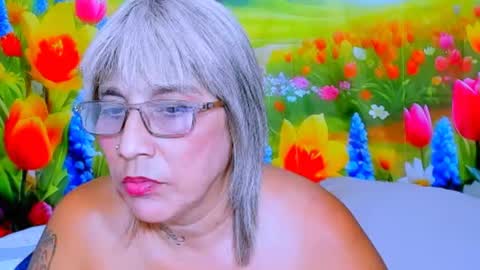 Snapshot of indianroxy27 chatting on 06-17-26, 10:10 indianroxy27 online show from 06-17-26, 10:10