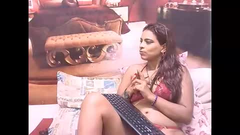 Snapshot of indiansexyass4u2luv chatting on 01-14-25, 12:43 indiansexyass4u2luv online show from 01-14-25, 12:43