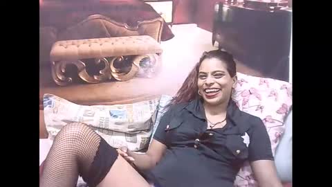 Snapshot of indiansexyass4u2luv chatting on 01-15-25, 12:41 indiansexyass4u2luv online show from 01-15-25, 12:41
