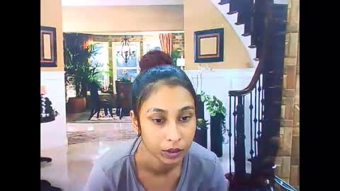 indiansexybutt4u2luv online show from 05-18-26, 06:19