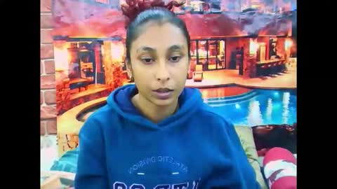 Snapshot of indiansexybutt4u2luv chatting on 06-08-26, 06:03 indiansexybutt4u2luv online show from 06-08-26, 06:03