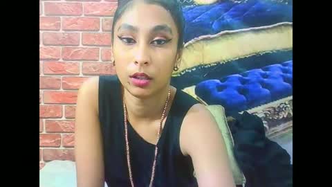 Snapshot of indiansexybutt4u2luv chatting on 06-25-26, 09:14 indiansexybutt4u2luv online show from 06-25-26, 09:14