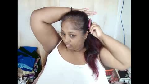 Snapshot of indiantasha chatting on 01-12-25, 05:54 indiantasha online show from 01-12-25, 05:54