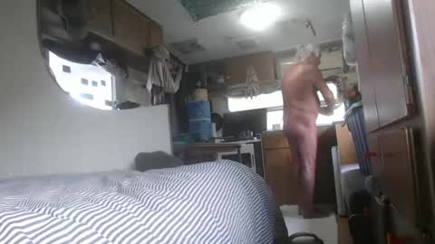 indieapenut online show from 03-08-26, 09:29