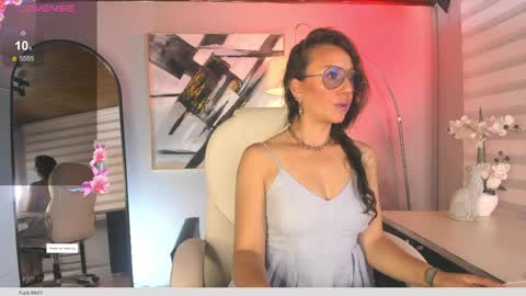 Indigo Wild  online show from 05-20-26, 02:51